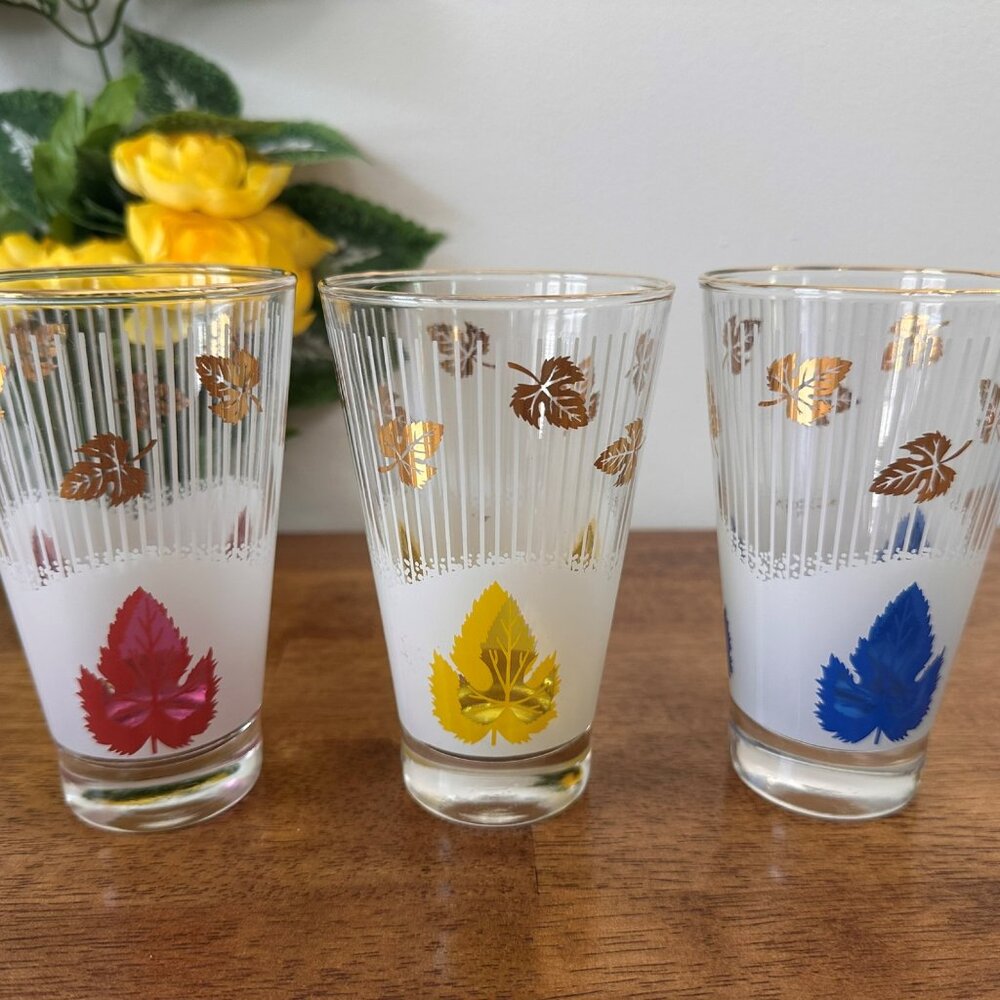 Vintage Leafā Glasses Set of 3 ā Gold Foil Autumn Leaves Frosted Mid-Century 8oz